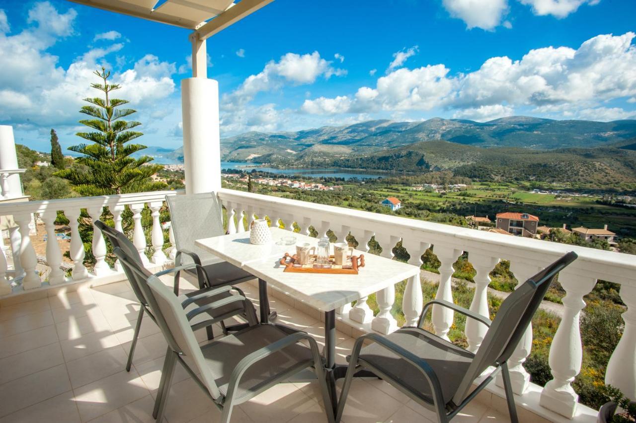 Nikos Apartments Spacious And Panoramic Аргостолион Екстериор снимка